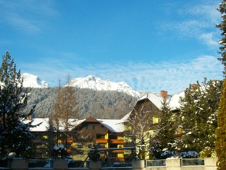 Winteransicht mit Dachstein-Massiv